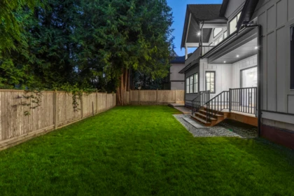 Front Yard Photo of 13026 16 Avenue, Surrey, BC