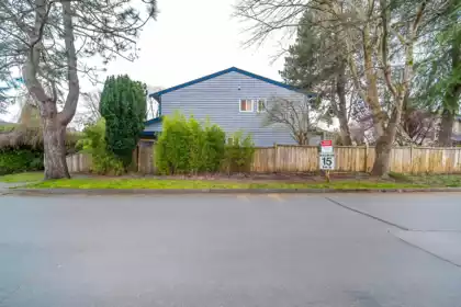 Community Amenities Photo (Clubhouse) of 6241 Sheridan Road, Richmond, BC