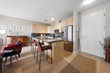Kitchen Photo of 314 6233 London Road, Richmond, BC