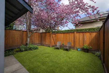8 7300 Ledway Road, Richmond, BC, Richmond — Townhouse for sale