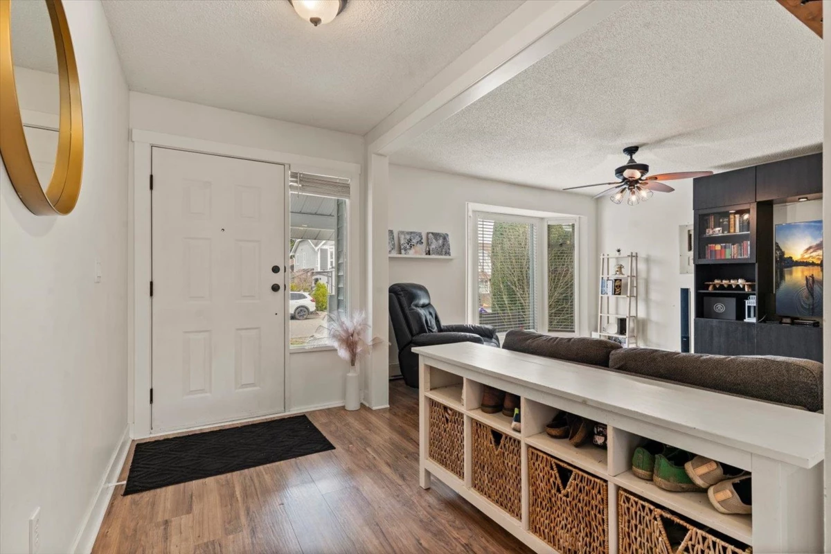 Dining Area Photo of 45762 Timothy Avenue, Chilliwack, BC