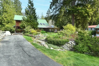 4865 Bowsprit Drive, Madeira Park, BC, Madeira Park — Single Family Residence for sale