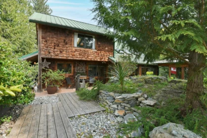 4865 Bowsprit Drive, Madeira Park, BC, Madeira Park — Single Family Residence for sale