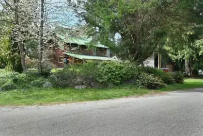 Hot Tub / Spa Photo of 4865 Bowsprit Drive, Madeira Park, BC