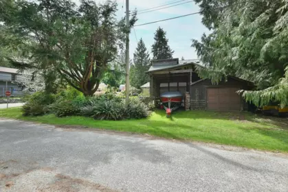 Outdoor Kitchen Photo of 4865 Bowsprit Drive, Madeira Park, BC