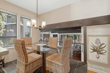 Entry Foyer Photo of 5098 2 Avenue, Delta, BC