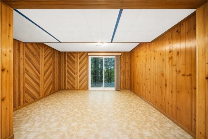 Garage Interior Photo of 32410 Diamond Avenue, Mission, BC