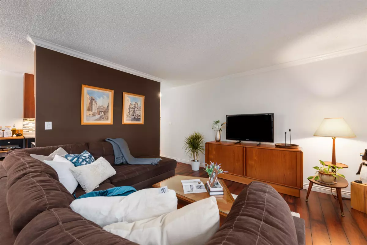 Dining Area Photo of 204 725 Commercial Drive, Vancouver, BC