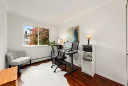 Powder Room Photo of 204 725 Commercial Drive, Vancouver, BC
