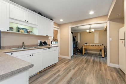 Hot Tub / Spa Photo of 33191 Edgewood Avenue, Abbotsford, BC