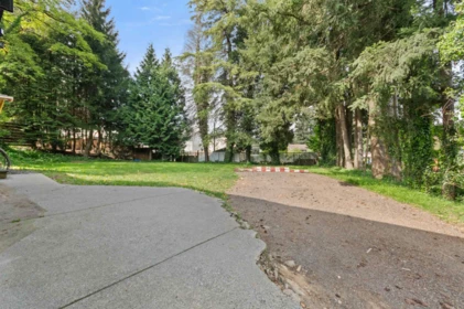 Pantry Photo of 33191 Edgewood Avenue, Abbotsford, BC