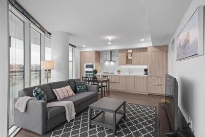Office / Den Photo of 1884 87 Nelson Street, Vancouver, BC