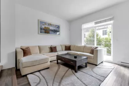 107 15230 Guildford Drive, Surrey, BC, Surrey — Townhouse for sale