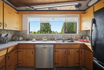 Guest Bathroom Photo of 2740 Marble Hill Drive, Abbotsford, BC