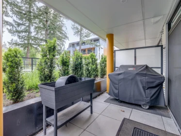 Entry Foyer Photo of 134 2635 King George Boulevard, Surrey, BC
