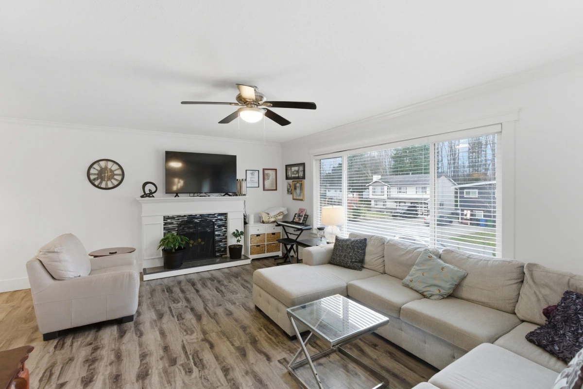 Family Room Photo of 1460 Kaslo Court, Abbotsford, BC