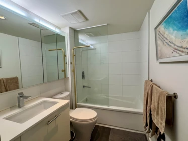 Primary Bathroom Photo of 803 150 E Cordova Street, Vancouver, BC