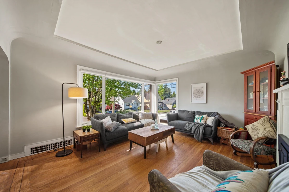 Family Room Photo of 306 Ninth Avenue, New Westminster, BC