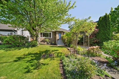 Swimming Pool Photo of 306 Ninth Avenue, New Westminster, BC
