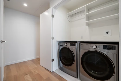 Hallway Photo of 803 3963 Uplands Way, West Vancouver, BC