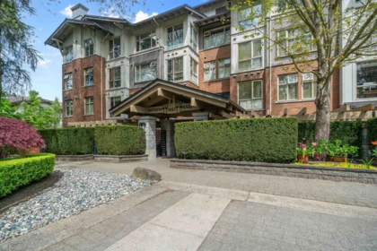 Hallway Photo of 404 4883 Maclure Mews, Vancouver, BC
