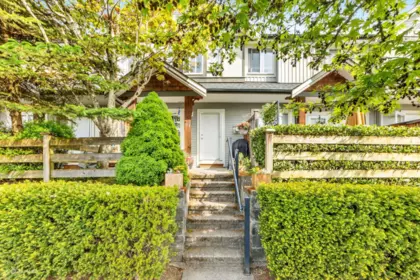 Staircase Photo of 62 1055 Riverwood Gate, Port Coquitlam, BC