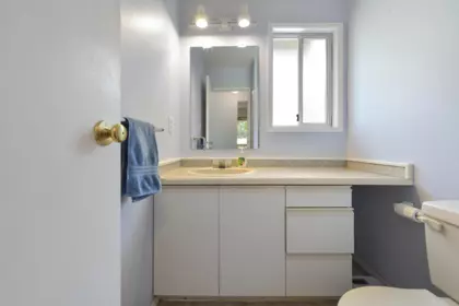 Guest Bathroom Photo of 552 Club Crescent, Mayne Island, BC