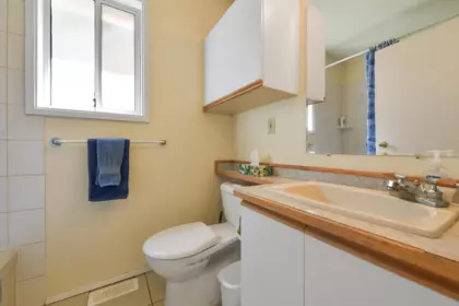 Powder Room Photo of 552 Club Crescent, Mayne Island, BC