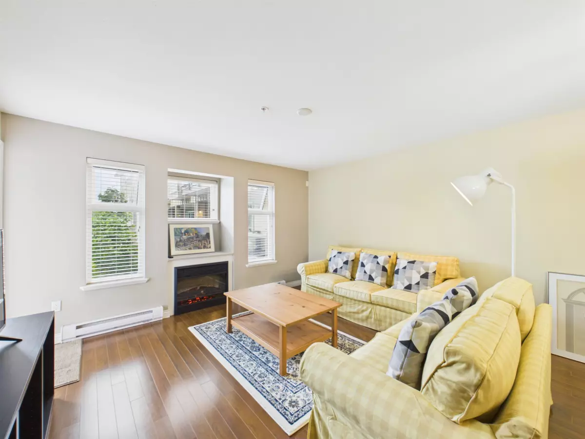 Living Room Photo of 202 10289 133 Street, Surrey, BC