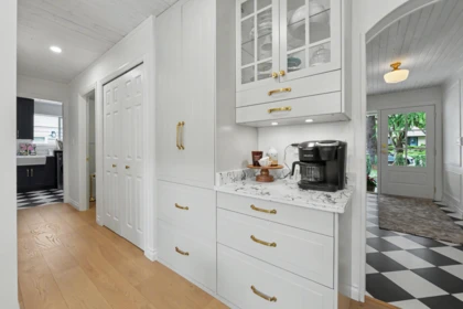 Kitchen Island Photo of 2085 Ocean Forest Drive, Surrey, BC
