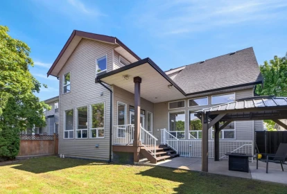 Front Yard Photo of 21067 83a Avenue, Langley, BC