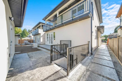 Swimming Pool Photo of 11775 82b Avenue, Delta, BC