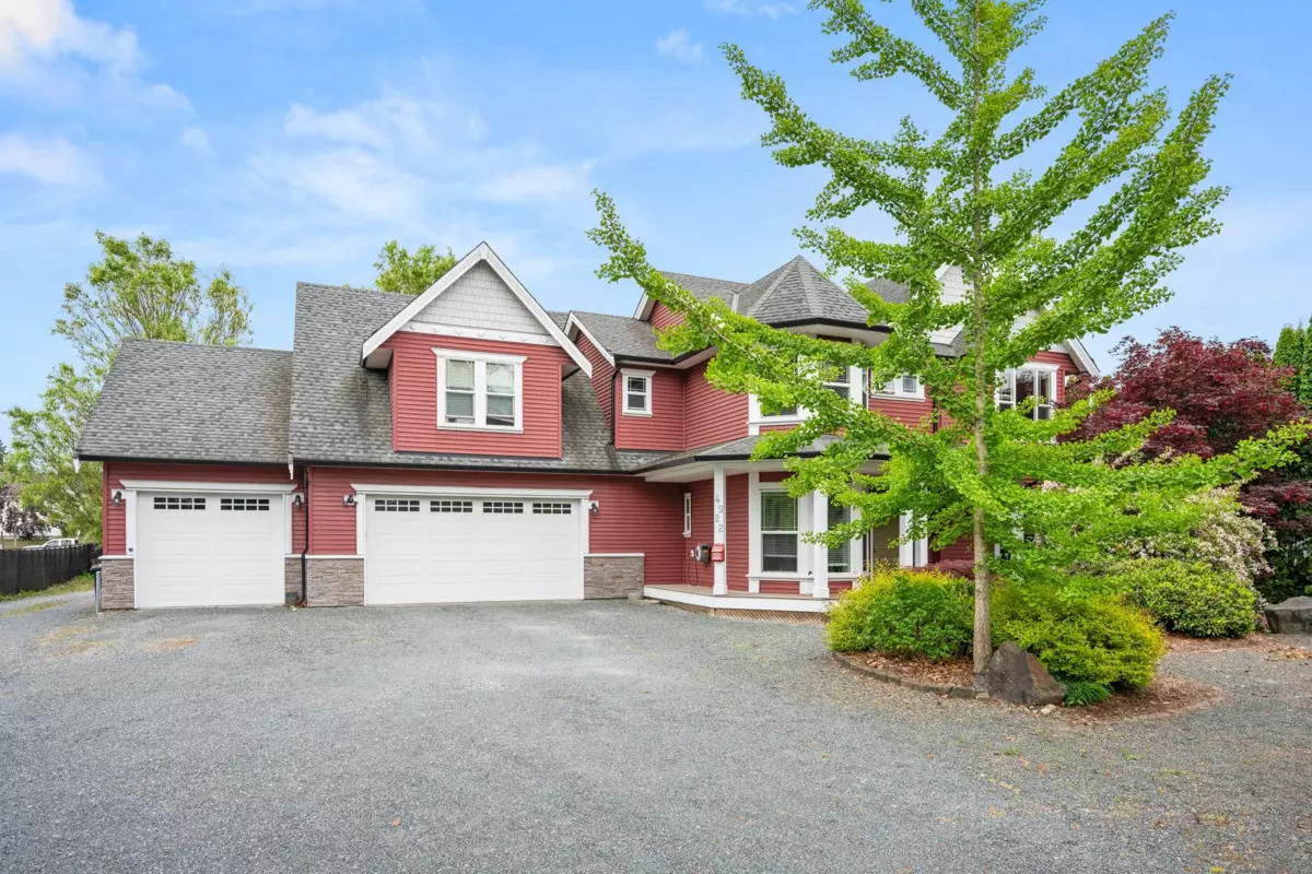 Family Room Photo of 4922 215 Street, Langley, BC