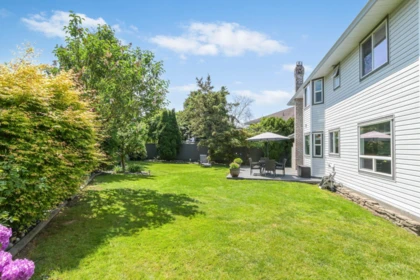 Swimming Pool Photo of 6092 185 Street, Surrey, BC