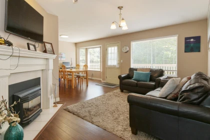 Kitchen Photo of 6084 185 Street, Surrey, BC