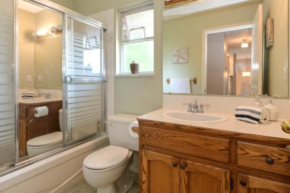 Powder Room Photo of 6084 185 Street, Surrey, BC