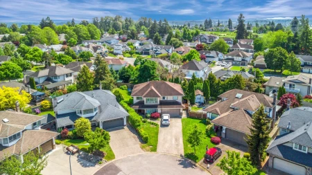 Swimming Pool Photo of 6084 185 Street, Surrey, BC