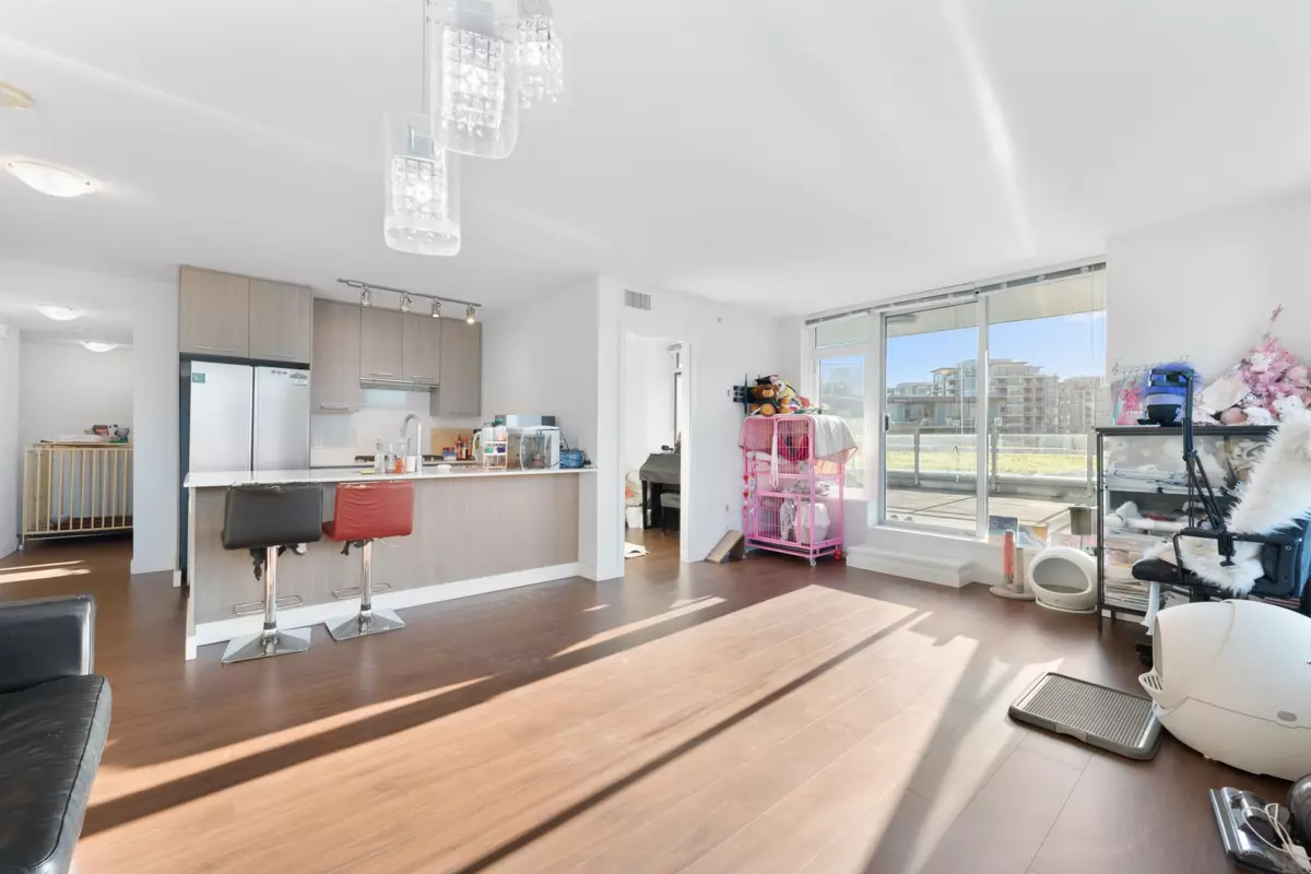 Dining Area Photo of 802 7708 Alderbridge Way, Richmond, BC