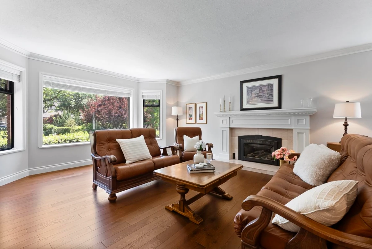 Living Room Photo of 9927 Rathburn Drive, Burnaby, BC