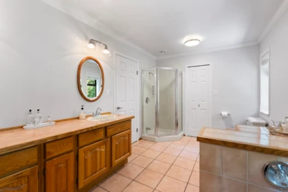 Entry Foyer Photo of 9927 Rathburn Drive, Burnaby, BC