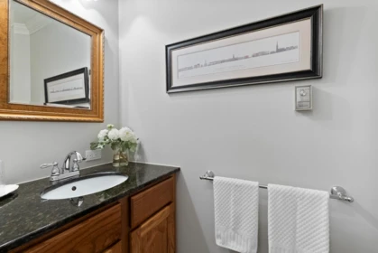 Guest Bathroom Photo of 9927 Rathburn Drive, Burnaby, BC