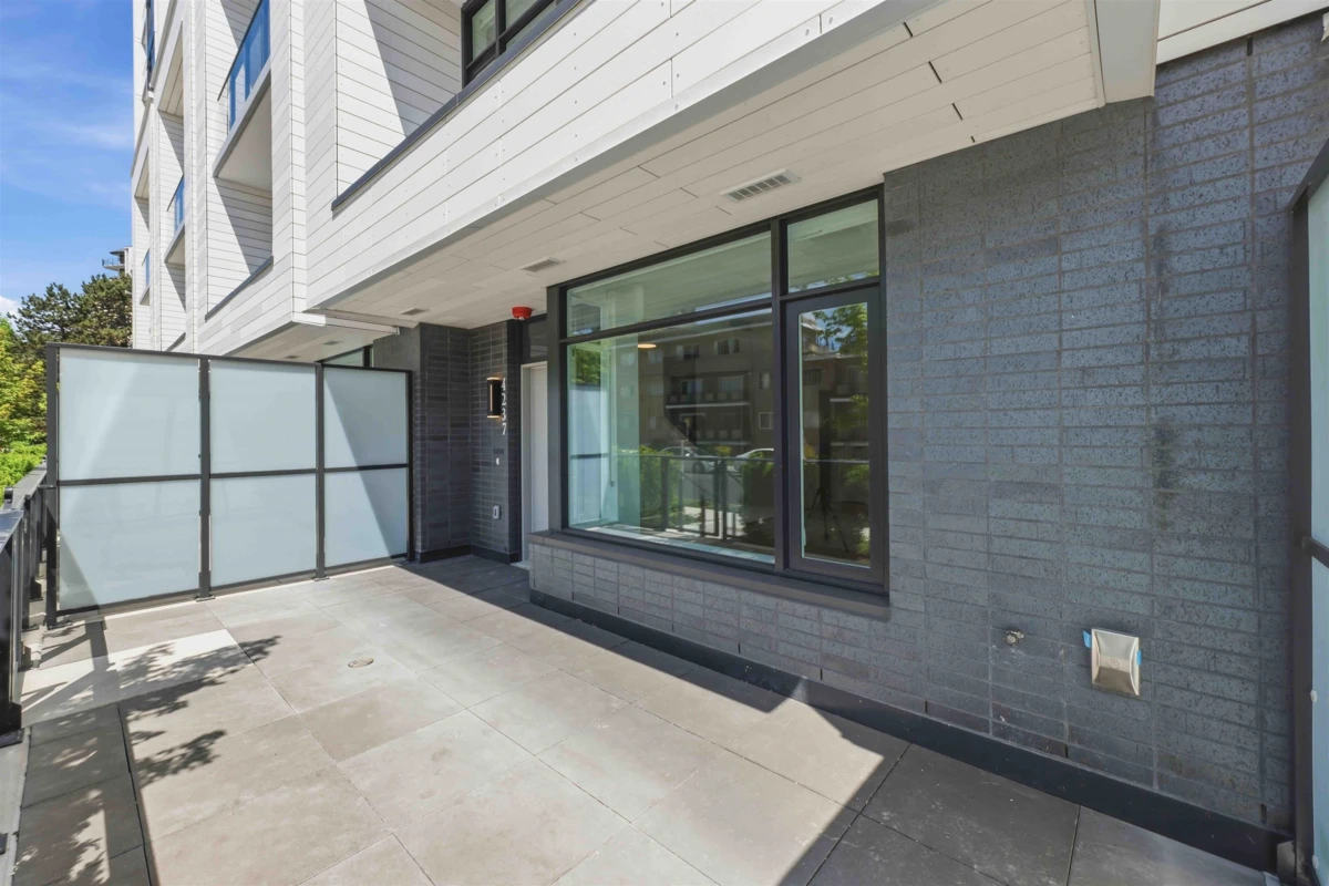 Family Room Photo of 4237 Maywood Street, Burnaby, BC