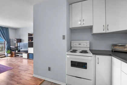 Walk-In Closet Photo of 508 320 Royal Avenue, New Westminster, BC