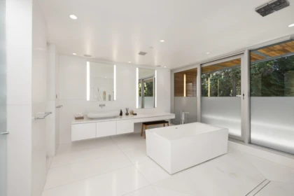 Garage Interior Photo of 4850 Fannin Avenue, Vancouver, BC