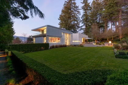 Hot Tub / Spa Photo of 4850 Fannin Avenue, Vancouver, BC