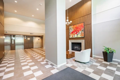 204 9262 University Crescent, Burnaby, BC, Burnaby — Apartment/Condo for sale