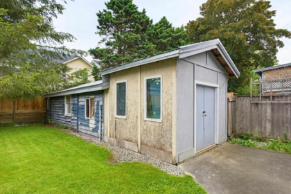 Garden / Landscaping Photo of 4882 44b Avenue, Delta, BC