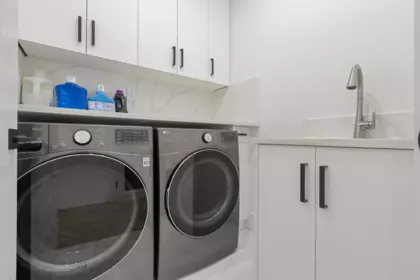 Laundry Room Photo of 12280 70a Avenue, Surrey, BC