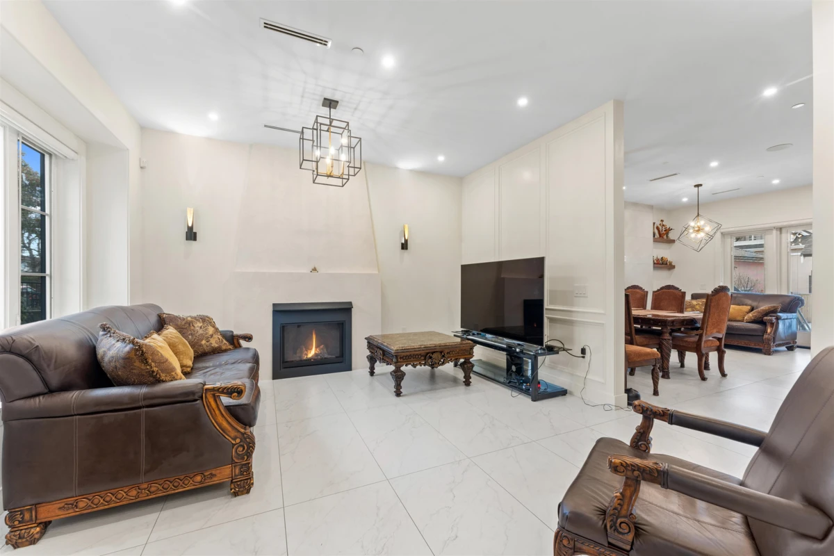 Dining Area Photo of 2719 E 46th Avenue, Vancouver, BC