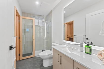 Hallway Photo of 2719 E 46th Avenue, Vancouver, BC